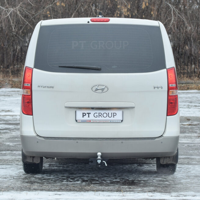 Фаркоп Hyundai H-1 с 2007 - / STAREX c 2007 -  съемный квадрат
