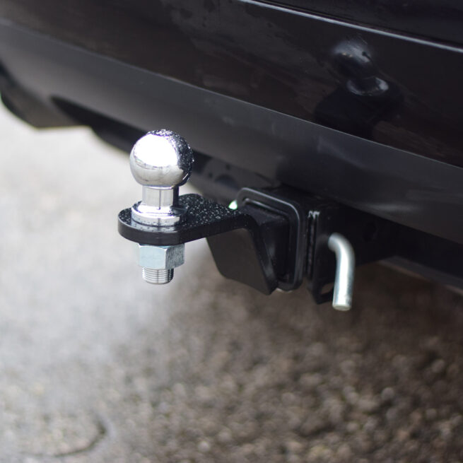 Фаркоп Volkswagen TOUAREG с 2002-2018 - съемный квадрат