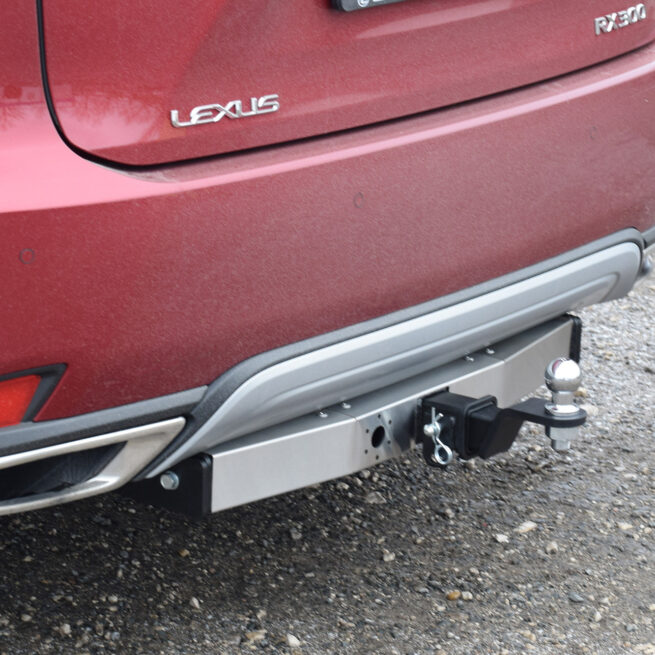 Фаркоп с накладкой из нерж. LEXUS RX (кроме F-Sport) 2019- съемный квадрат