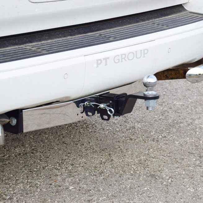 Фаркоп с накладкой из нерж. TOYOTA LC 200 с 2007 - съемный квадрат