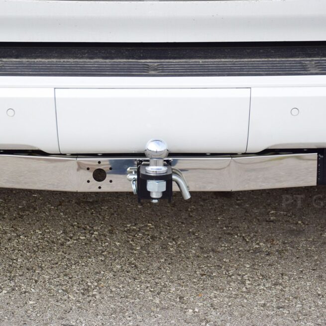 Фаркоп с накладкой из нерж. TOYOTA LC 200 с 2007 - съемный квадрат