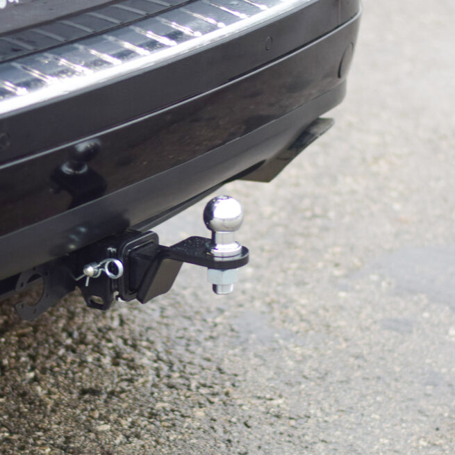 Фаркоп Volkswagen TOUAREG с 2002-2018 - съемный квадрат