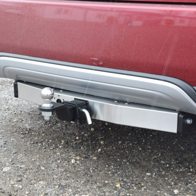 Фаркоп с накладкой из нерж. LEXUS RX (кроме F-Sport) 2019- съемный квадрат