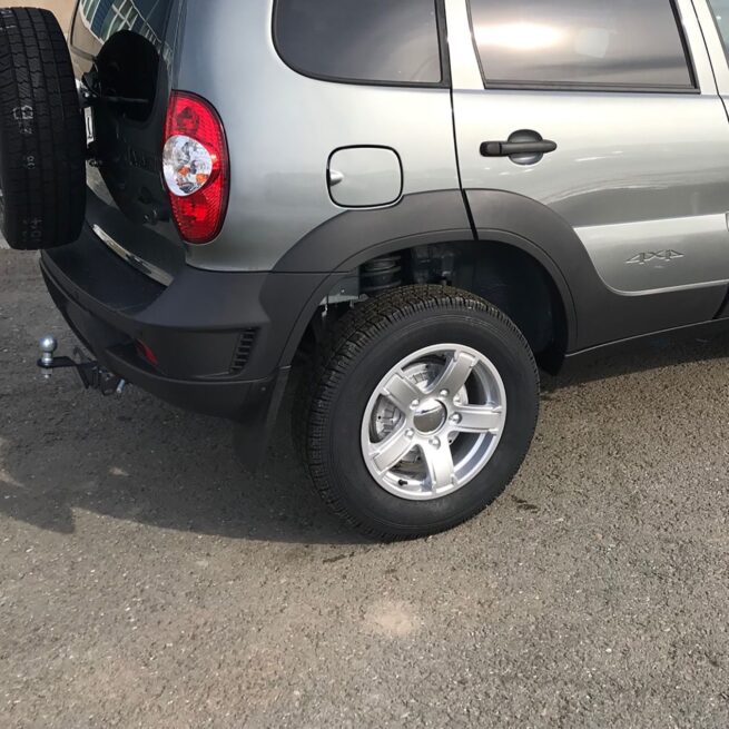 Фаркоп Chevrolet NIVA с 2009 - съемный квадрат